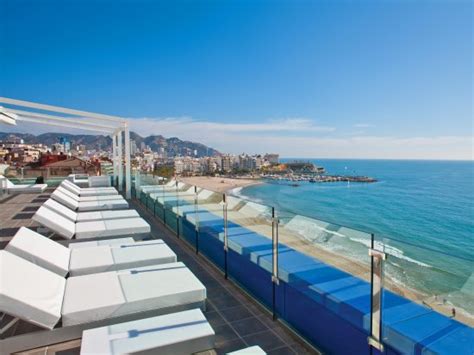 Discover the beauty of Villa del Mar in sunny Benidorm, Spain